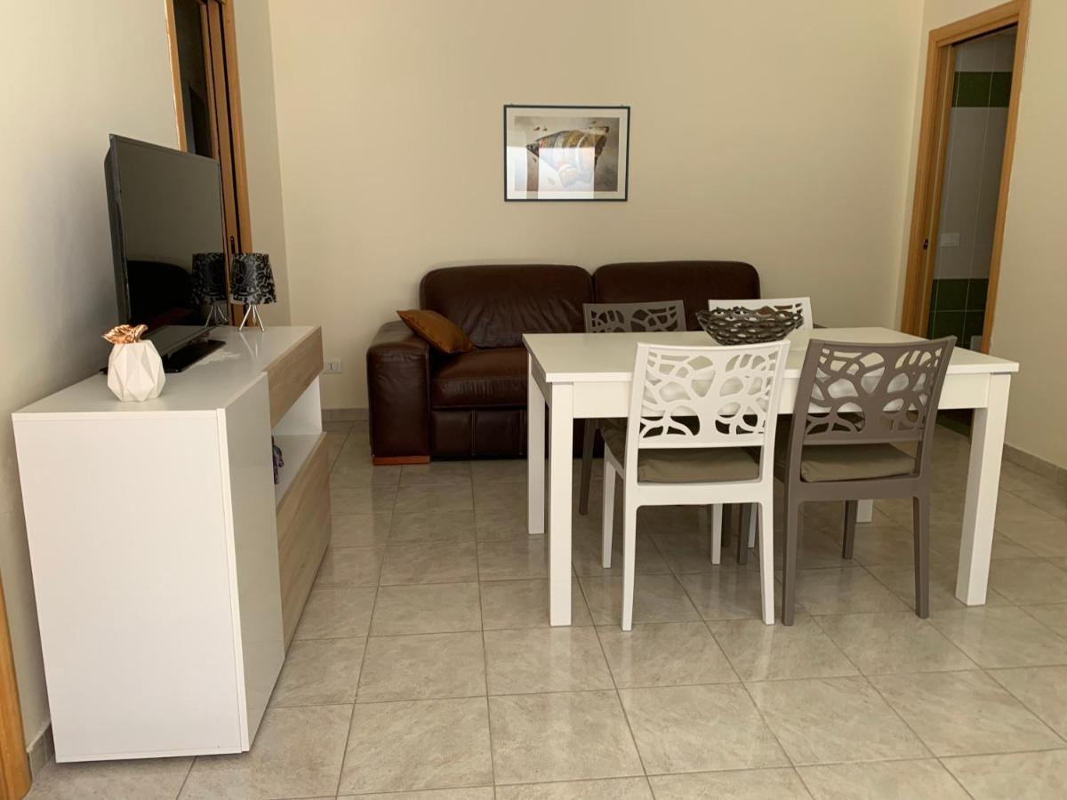 Appartamento In Villa A Policoro Luaran gambar